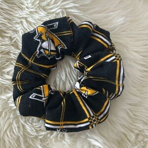NEW Handmade NHL Pittsburgh Penguins Hair scrunchie